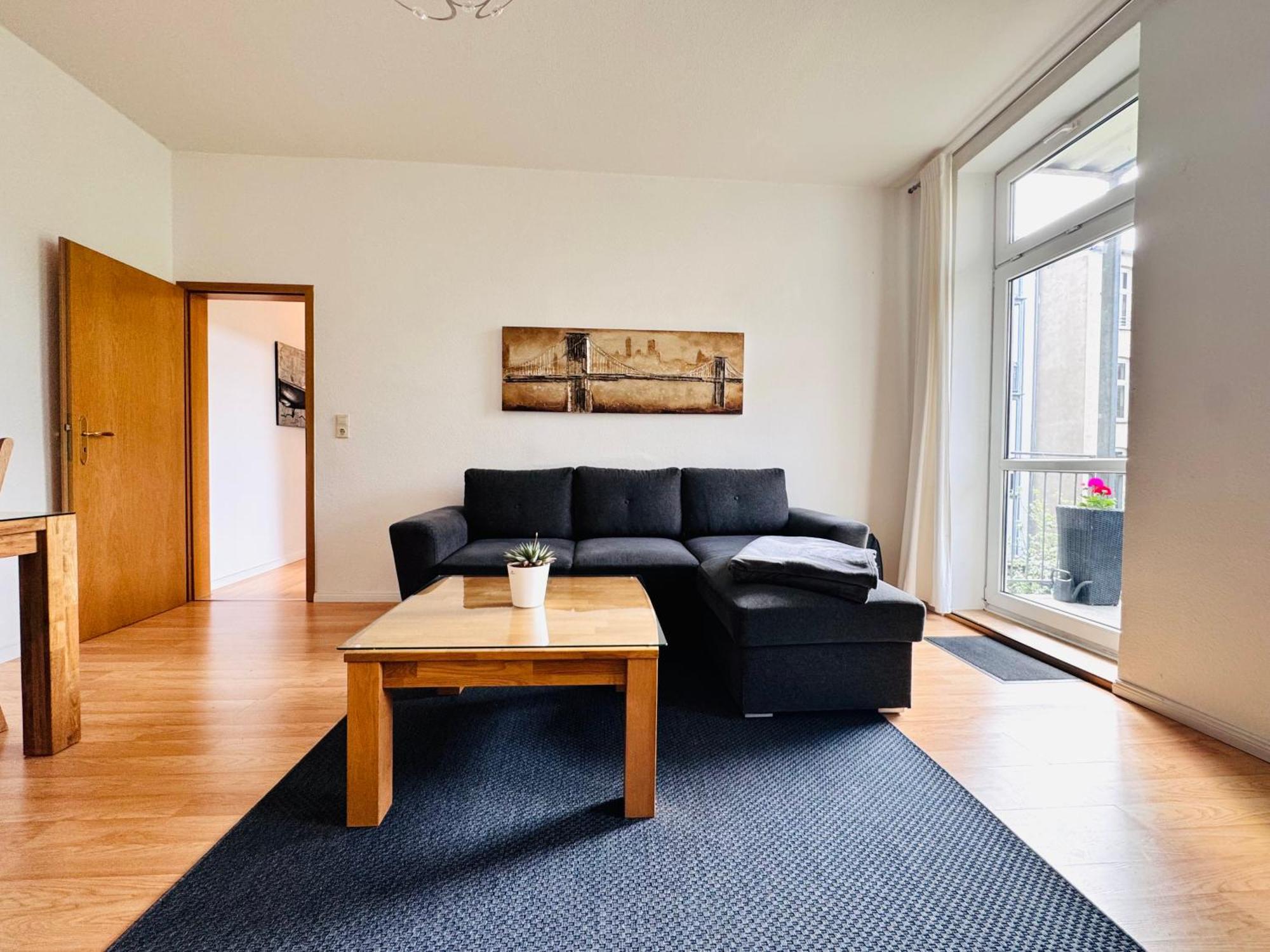 Attraktive Wohnung Im Schoenen Hinterhof Шверин Екстериор снимка